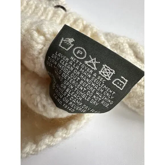 Aran Sweater Market 100% Merino Wool Sweater Shoulder Buttons Baby Size Small - Picture 11 of 15